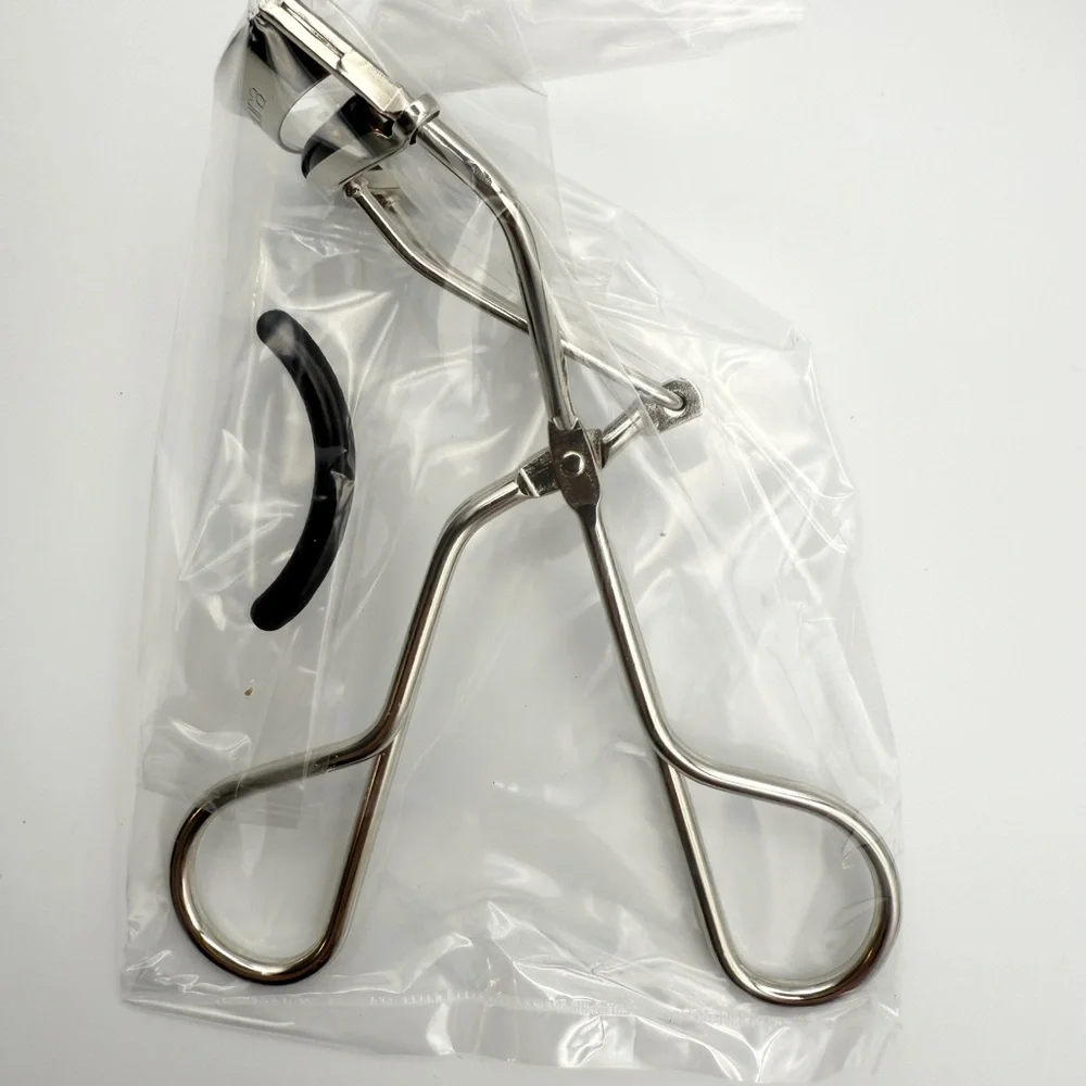 NWT Shu Uemura Eyelash Curler with Silver Finish - Picture 4 of 6